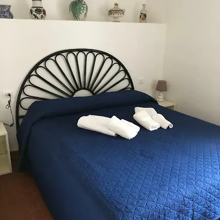 Semesterbostad Villino Fraginesi